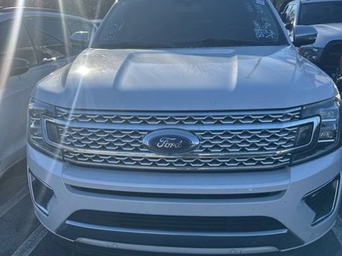 Used 2018 Ford Expedition Platinum image 5