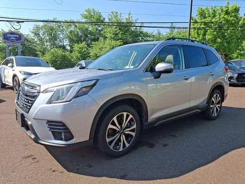 Used 2023 Subaru Forester Limited AWD/4WD image 3