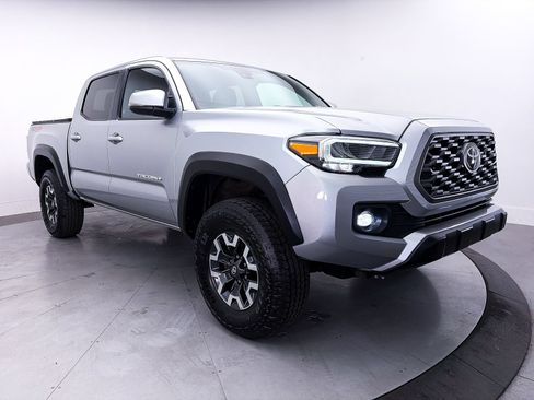 Used 2023 Toyota Tacoma TRD Off-Road AWD/4WD image 11