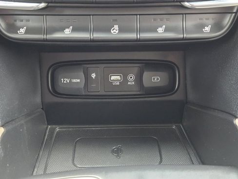 Used 2020 Hyundai Santa Fe Limited image 19