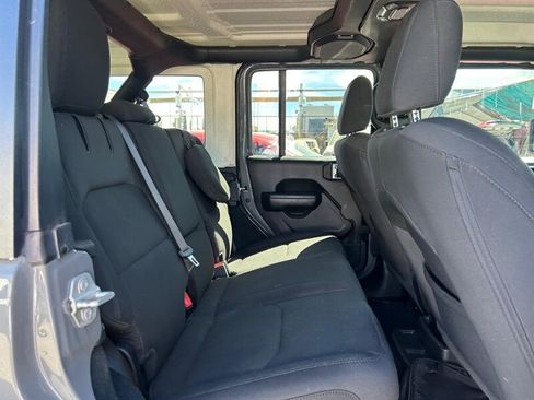 Used 2023 Jeep Wrangler Unlimited AWD/4WD image 32