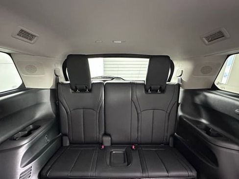 New 2026 INFINITI QX60 Luxe image 24