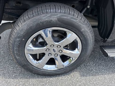 Used 2023 Ford F150 Lariat w/ Equipment Group 502A High AWD/4WD image 17