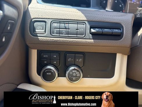 Used 2021 GMC Yukon XL Denali AWD/4WD image 23