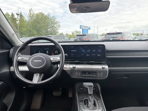Certified 2025 Hyundai Kona SEL AWD/4WD image 14