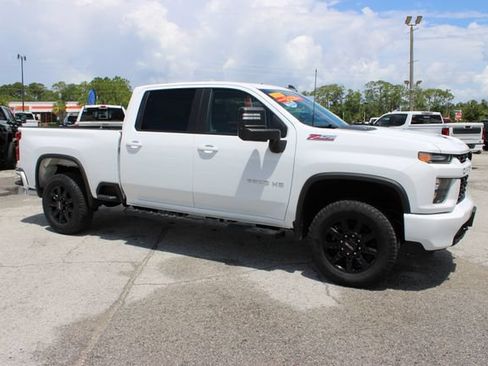Used 2023 Chevrolet Silverado 2500 LT AWD/4WD image 13