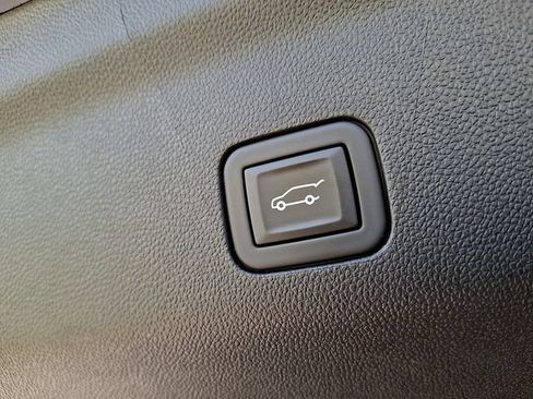 Used 2023 Chevrolet Tahoe High Country AWD/4WD image 30