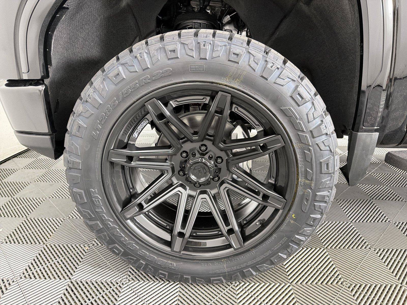 New 2026 GMC Sierra 1500 AT4 w/ AT4 Premium Package AWD/4WD image 9
