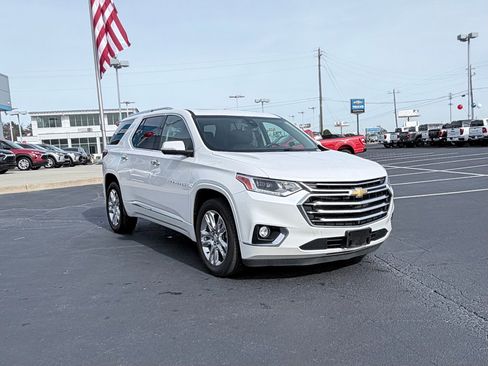 Used 2021 Chevrolet Traverse High Country w/ LPO, Cargo Package image 2