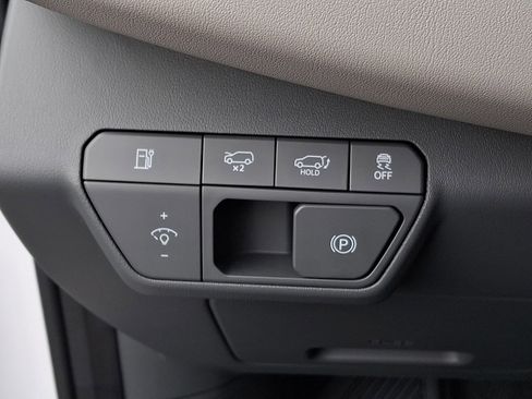 New 2026 Kia EV9 Wind image 11