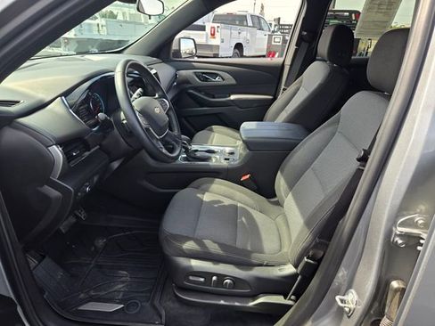 Used 2023 Chevrolet Traverse LT FWD image 10
