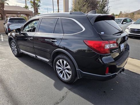 Used 2017 Subaru Outback 3.6R Touring image 6