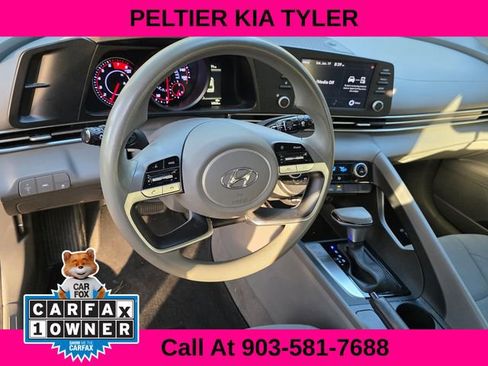 Used 2022 Hyundai Elantra SEL image 10