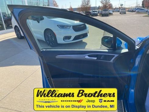 Used 2020 Ford Fusion SE image 7