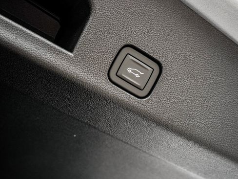 New 2026 Chevrolet Traverse LT w/ Midnight/Sport Edition image 22