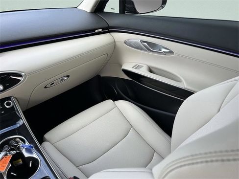 Used 2026 Genesis GV70 2.5T image 5
