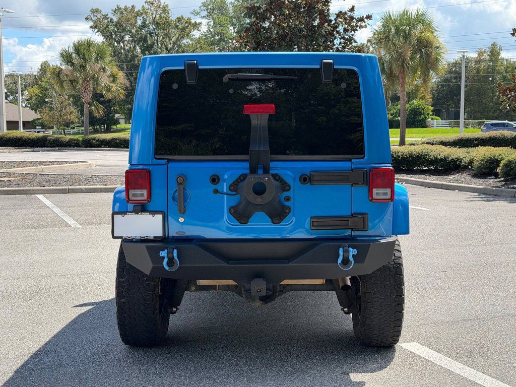 Used 2015 Jeep Wrangler Unlimited Sahara w/ Dual Top Group AWD/4WD image 4