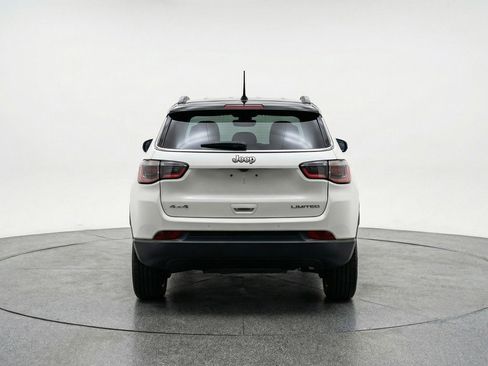 Used 2025 Jeep Compass Limited image 7