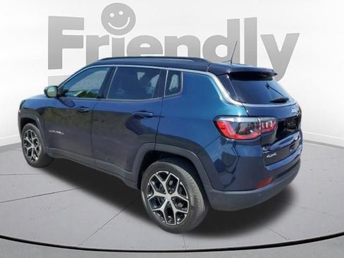 Used 2024 Jeep Compass Limited AWD/4WD image 3