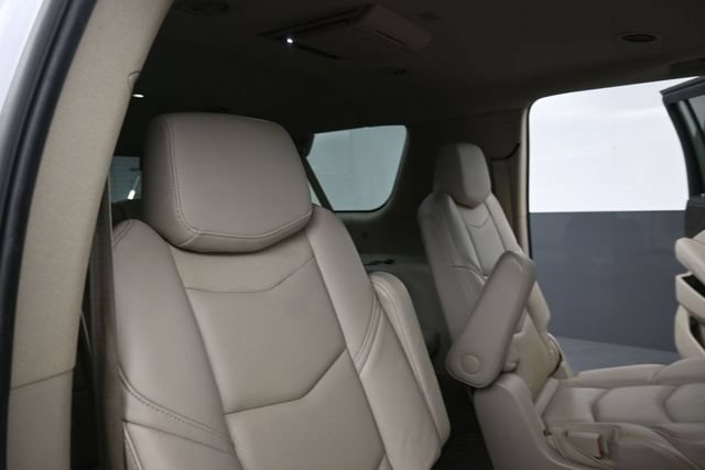 Used 2018 Cadillac Escalade ESV Premium Luxury AWD/4WD image 26