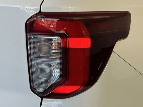 Used 2022 Ford Explorer ST w/ Equipment Group 401A image 26