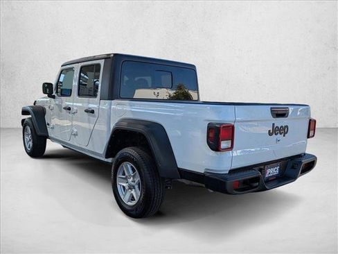 Used 2023 Jeep Gladiator Sport image 7