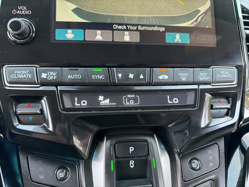 Used 2022 Honda Odyssey Touring image 12