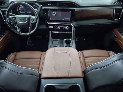 Used 2024 GMC Sierra 3500 Denali Ultimate image 15