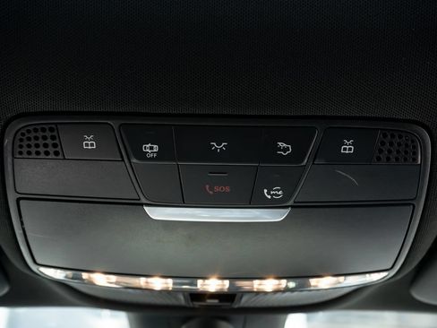 Used 2021 Mercedes-Benz C 300 Sedan image 19
