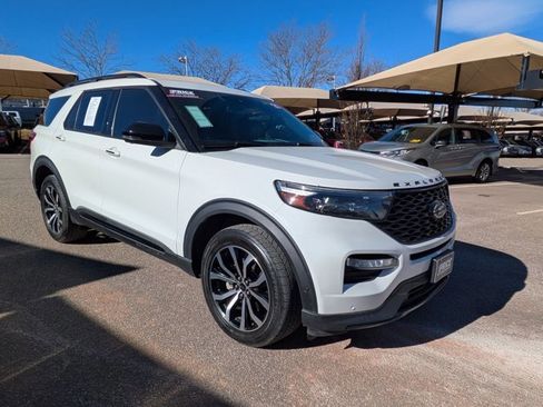 Used 2020 Ford Explorer ST image 3