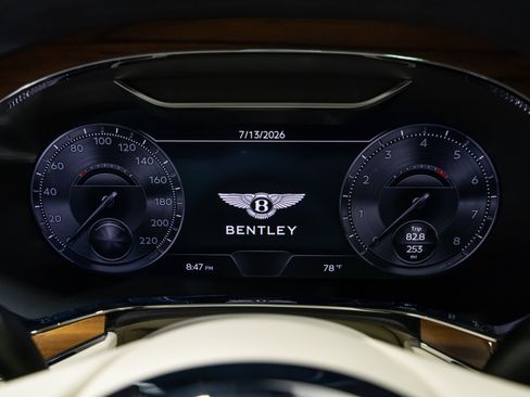 Used 2024 Bentley Continental GT V8 AWD/4WD image 47