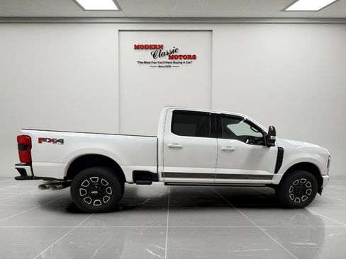 Used 2025 Ford F350 Platinum AWD/4WD image 6