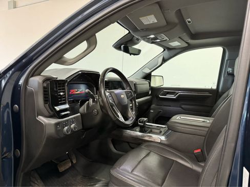 Used 2022 Chevrolet Silverado 1500 LTZ w/ LTZ Premium Package AWD/4WD image 13