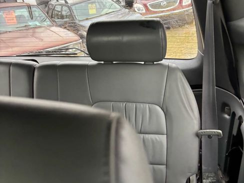 Used 2000 Lexus LX 470 4WD image 19