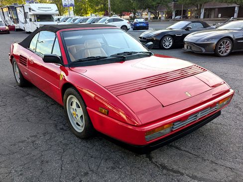 Used 1989 Ferrari Mondial Cabriolet image 38