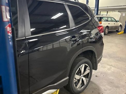 Used 2020 Subaru Forester Touring w/ Popular Package #2 AWD/4WD image 4