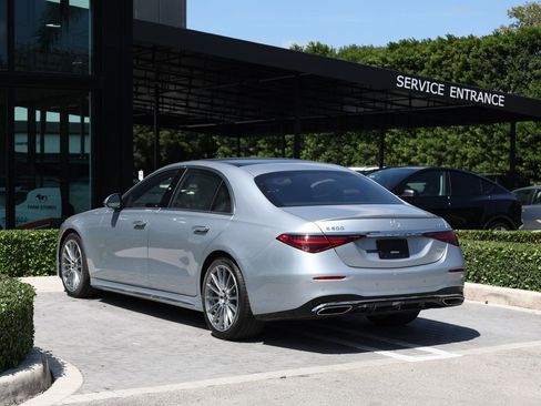 Used 2023 Mercedes-Benz S 500 4MATIC w/ AMG Line image 5