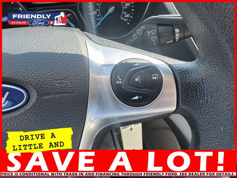 Used 2015 Ford Escape SE image 19