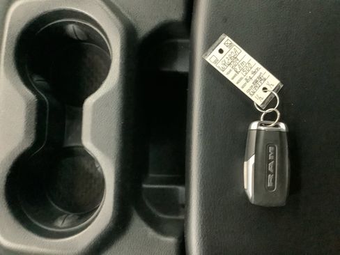 Used 2019 RAM 1500 Big Horn image 23