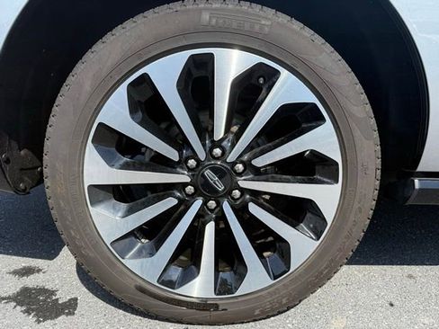 Used 2024 Lincoln Navigator Reserve image 35