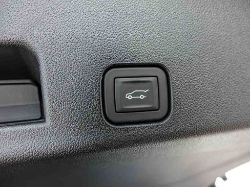 New 2026 Chevrolet Traverse LT w/ LPO, Floor Liner Package FWD image 10