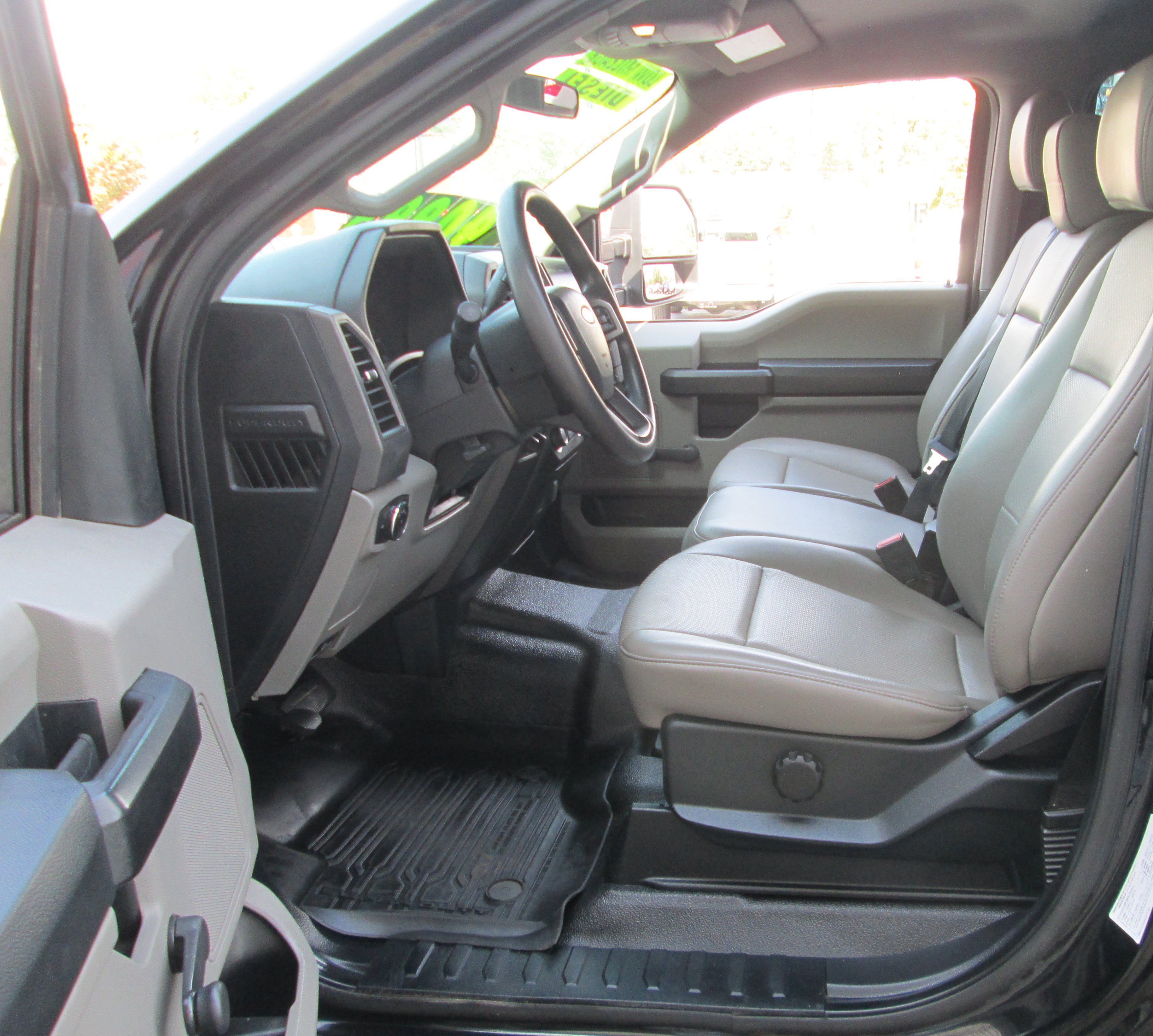 Used 2020 Ford F250 XL w/ FX4 Off-Road Package AWD/4WD image 10