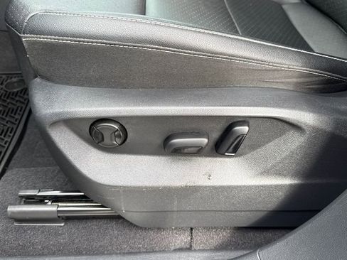 Used 2023 Volkswagen Atlas SE image 13