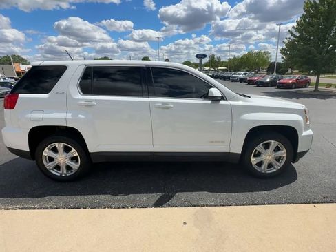 Used 2017 GMC Terrain SLE FWD image 9