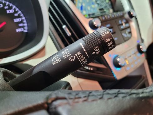 Used 2016 Chevrolet Equinox LTZ w/ Enhanced Convenience Package image 37