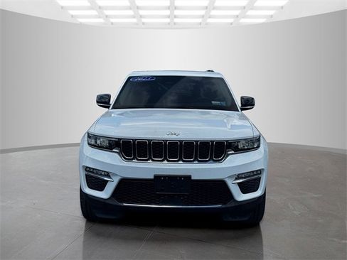 Used 2023 Jeep Grand Cherokee 4WD 4xe image 2