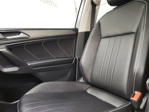 Used 2022 Volkswagen Tiguan SE w/ Panoramic Sunroof Package image 67