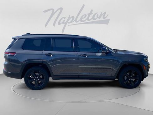 Used 2025 Jeep Grand Cherokee L Altitude AWD/4WD image 7