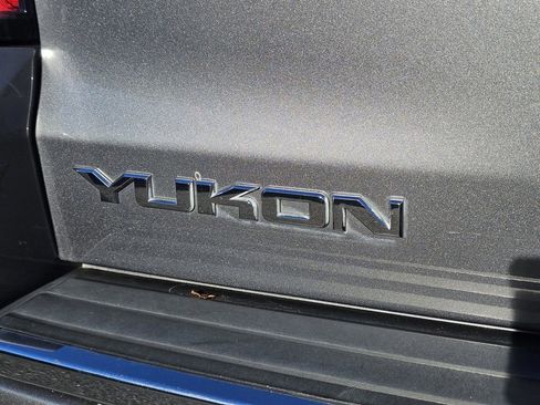 Used 2020 GMC Yukon Denali w/ Denali Ultimate Package image 10