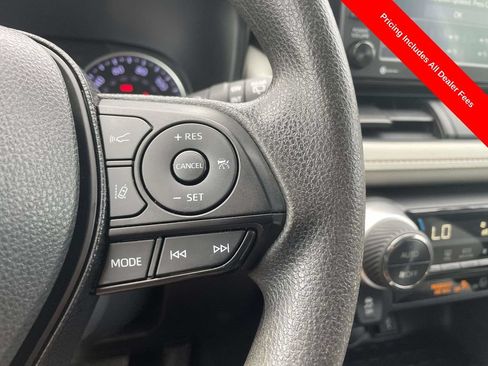 Used 2020 Toyota RAV4 XLE AWD/4WD image 26